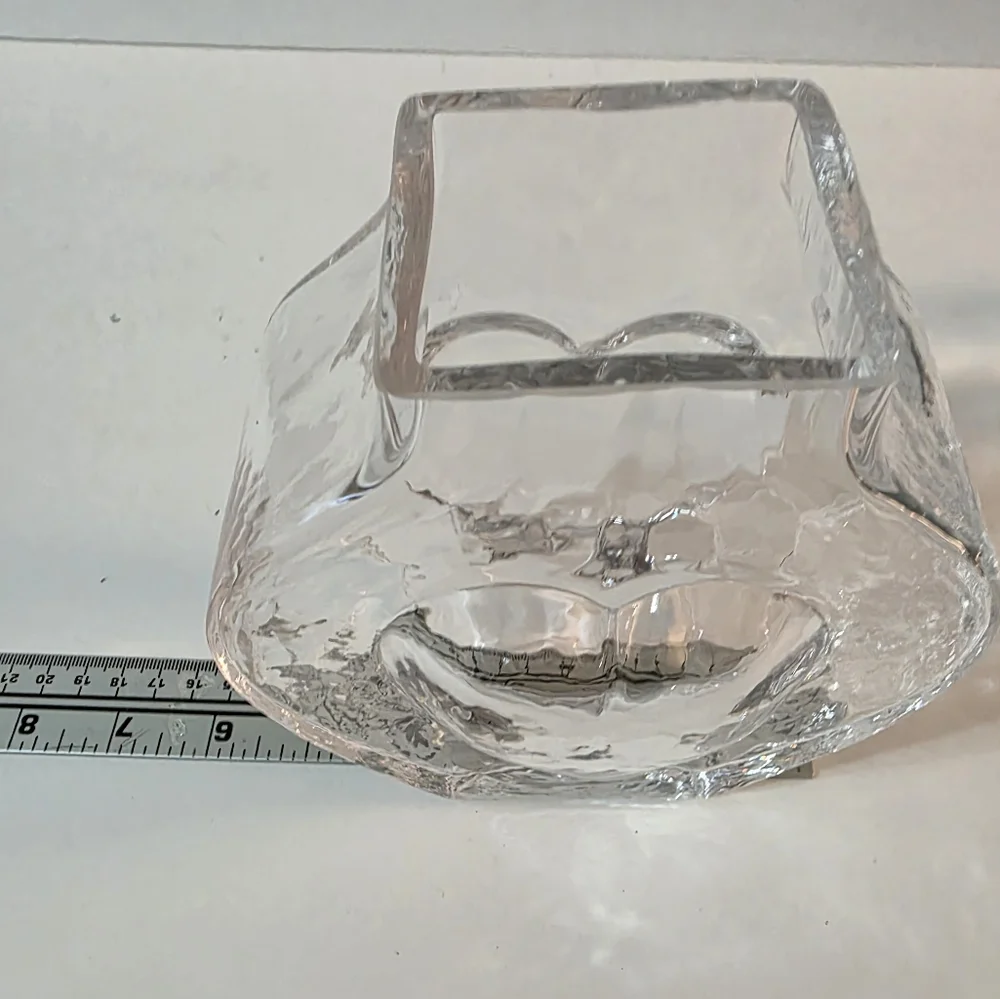 Sea Of Glasbruk Sweden Art Glass Vase Clear Heart 5.5